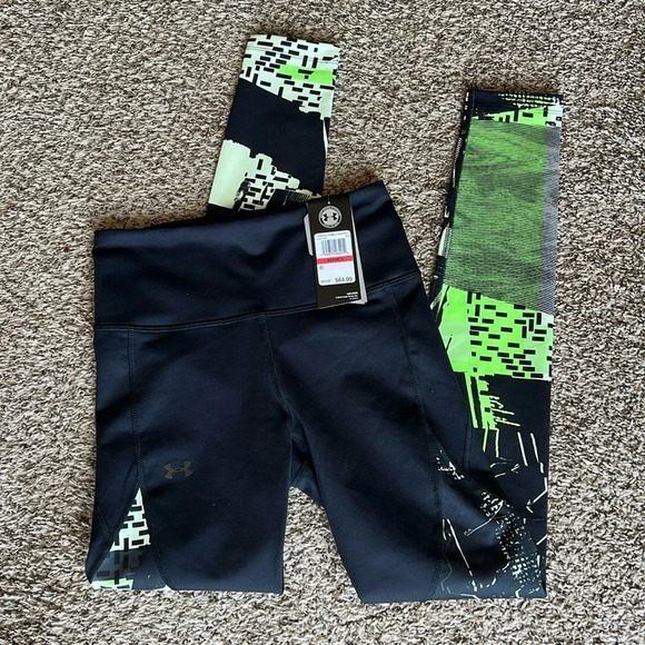 Under Armour Pants - NWT Under Armour Women’s XS High Rise Legging Heat Gear‎ Reflect Printed